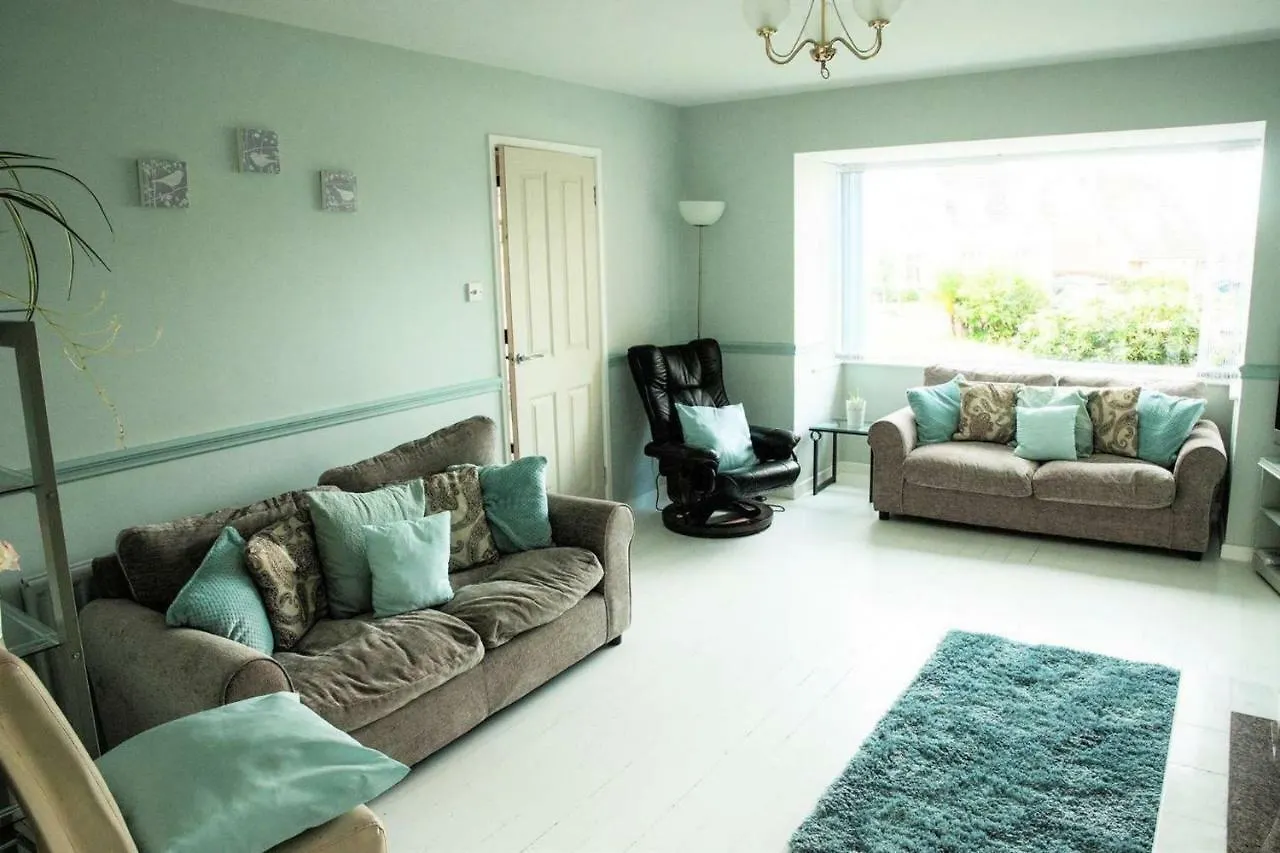 Holiday home Elegant 3-Bed House W Garden Villa Belfast