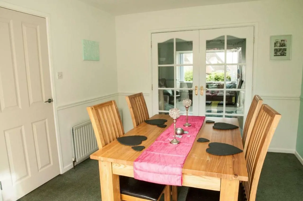 Elegant 3-Bed House W Garden Villa Belfast United Kingdom